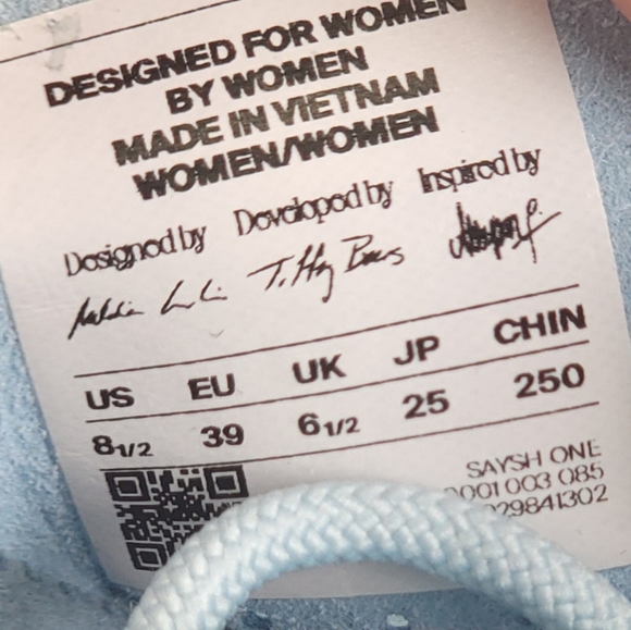 ATHLETA Saysh One Allyson Felix Sneakers Blue White Women's Size 8.5 - Picture 6 of 6